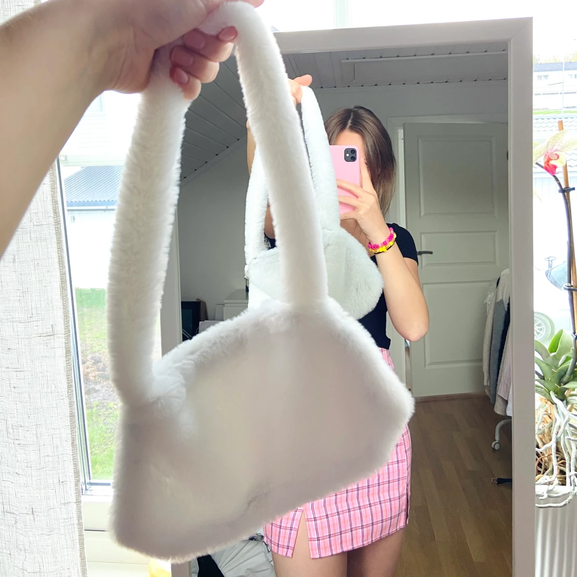 Vit axelremsväska  - 90