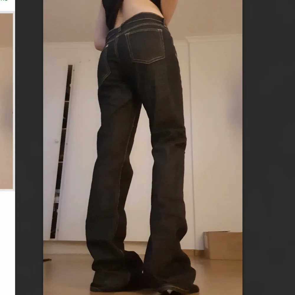 Jättefina low waist som jag inte använder längre för de är för långa för mig och det är inte min stil längre! Jag är 160cm lång. Jeans & Byxor.