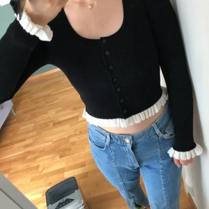 & other stores svart knitwear - XS, köpt i år. Nästan Ny !!! bara försökt men aldrig använt, eftersom storleken är för liten för mig. Bud från 200kr.