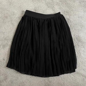 Kjol - Volangkjol från NAKD