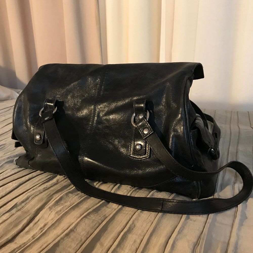 Svart stor väska - Rizzo | Plick Second Hand