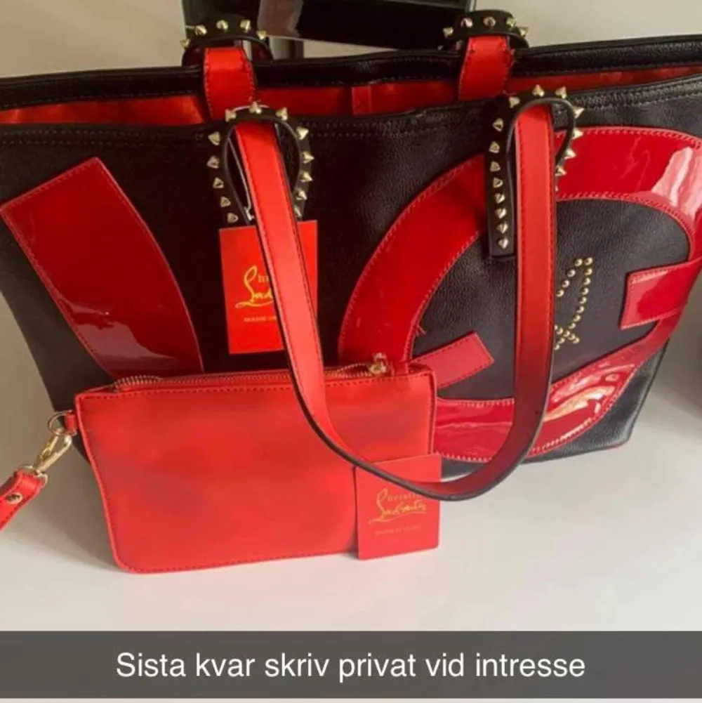 Jätte fin helt ny Louboutin väska med liten väska och kort AAA 1500kr. Kolla gärna min Instagram för flera märkes saker @bara_lyx. Kan även träffas eller skicka. Väskor.