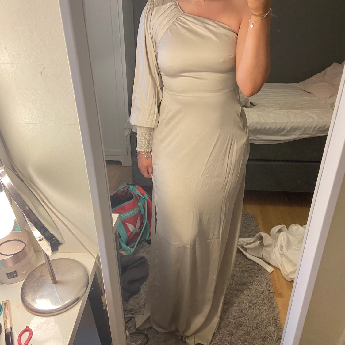 Fin balklänning! Aldrig använd!  - 90