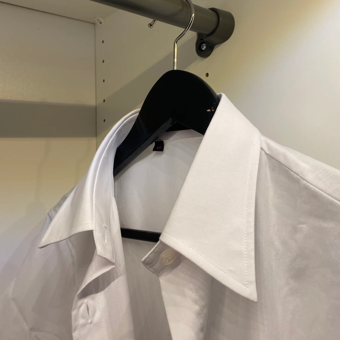 Vit kortärmad skjorta - 91