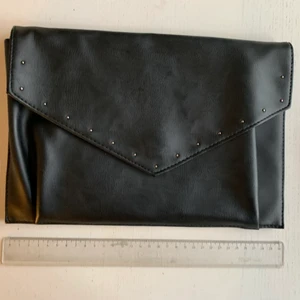 Stor kuvertväska  - Stor kuvertväska fint skick 