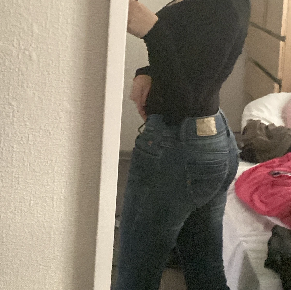 Y2k Lågmidjade darkwash jeans i 26/32  - 90