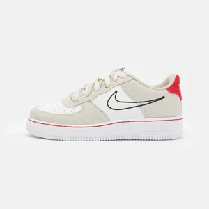 Interessekoll Nike airforce 1’07 LV8  - Interessekoll på mina helt nya och oanvända, trendiga Nike skor. Storlek 39, men fungerar också helt fint för 38 som jag själv vanligen använder. Minimum pris 900, skriv bud