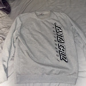 Santa cruz långärmad - En grå jätte fin santa cruz långärmad fint skick