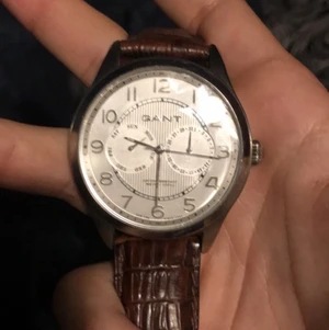 Gant klocka - En riktig fin klocka gant batteri måste bytas 