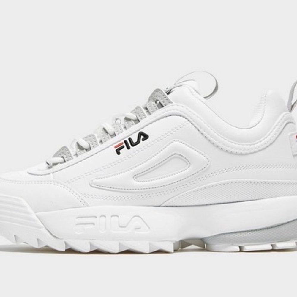 white fila trainers jd