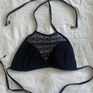 Bikini överdel - En svart bikiniöverdel i storleken xs🖤