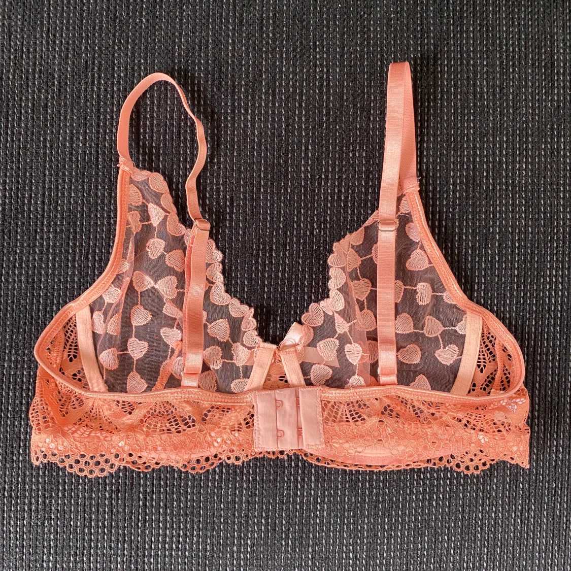 Oanvänd spetsbh strl ~ 75B - 90