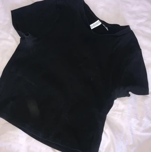 Svart magtröja - Använd ett par gånger.