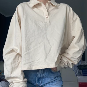 Tröja  - Helt ny tröja från Nelly som aldrig är använd, storlek L, men mer som en S/M, frakt tillkommer 💃🏽