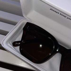 Solglasögon från Chimi Eyewear. Färgen tortoise, modell 005. Inköpta i somras och endast provade en kort stund.   Hämtas i Färjestaden eller skickas