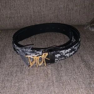 Dior bälte  - Ett dior bälte till salu 