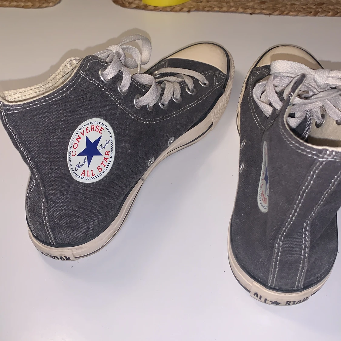 Gråa converse!! - 91