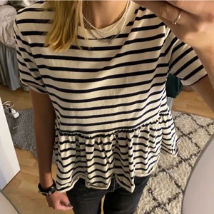 Randig tröja  - Jätte fin randig tröja från zara
