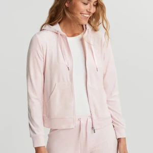 Gina velvet kofta - Färgen är som på första bilden aldirg använd ny pris 250kr