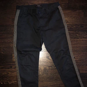 Eur 38 svarta byxor - Sköna