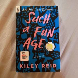 Such a fun age - Boken har några defekter. På hörnet som ni ser på bild 2 och en liten på framsidan längst ner. Den var så när den kom i posten!! Vid några fler frågor så är det bara att kontakta!! <3