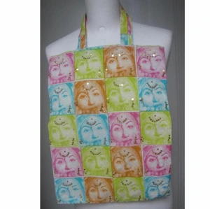 tygpåse bag från indiska - från märket indiska. köptes sent 90-tal/tidigt 2000-tal. 