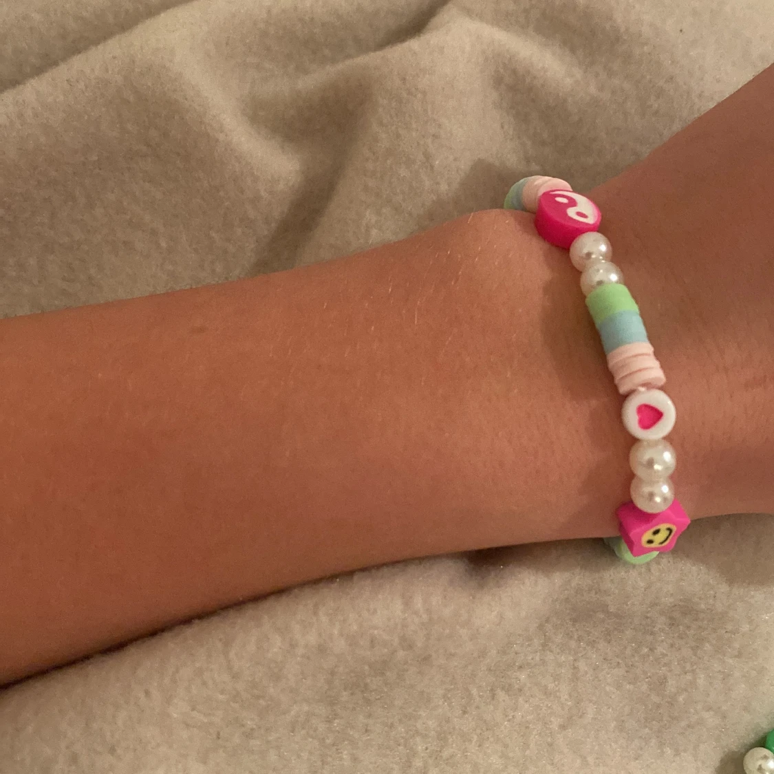 Supergulligt armband grön/blå/rosa❤️ - 90