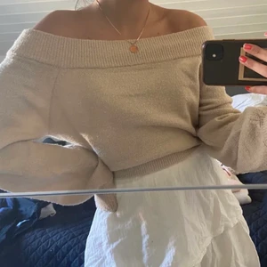 Off shoulder stickadtröja - Off shoulder stickadgtröja! 