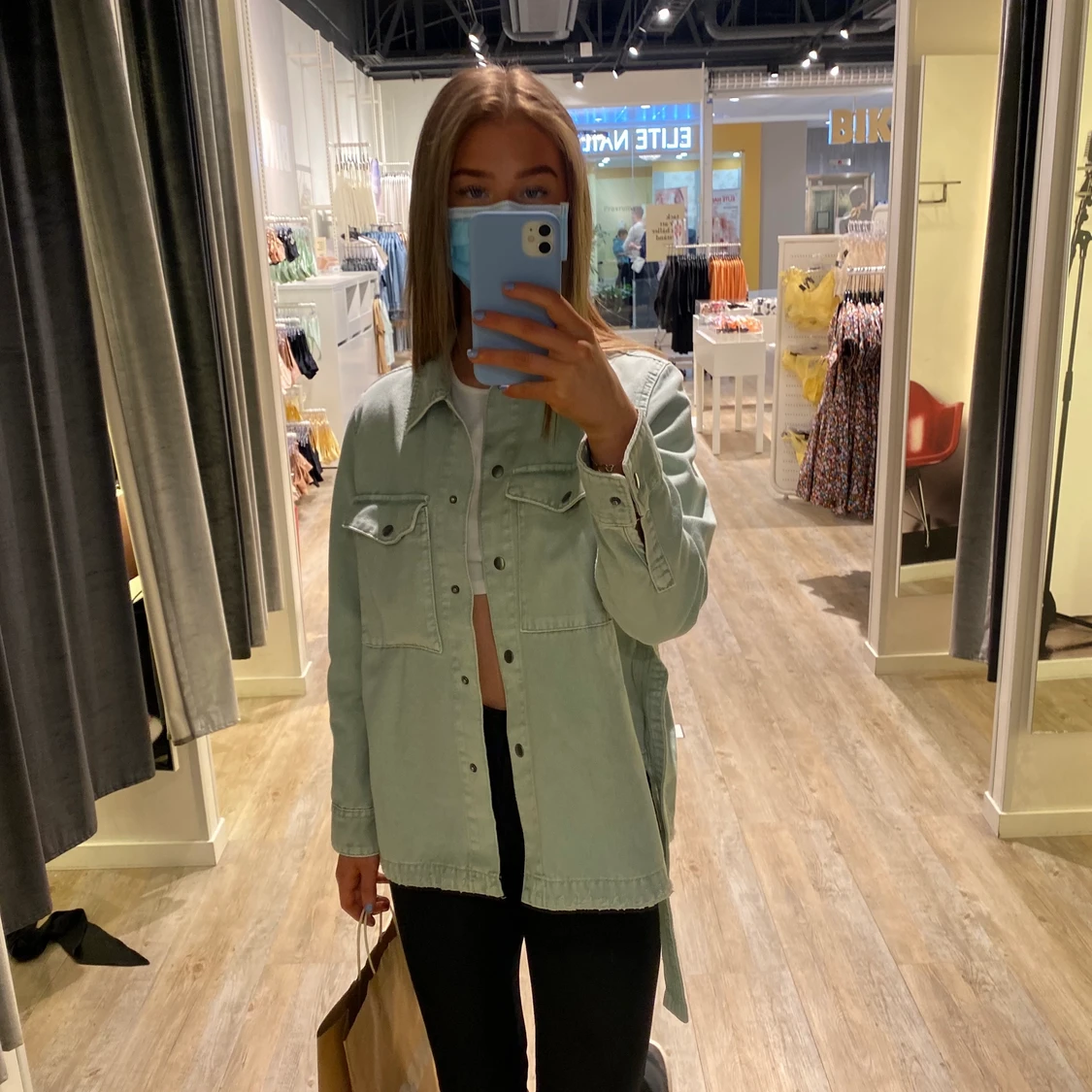 Mintgröna jeans jacka  - 90