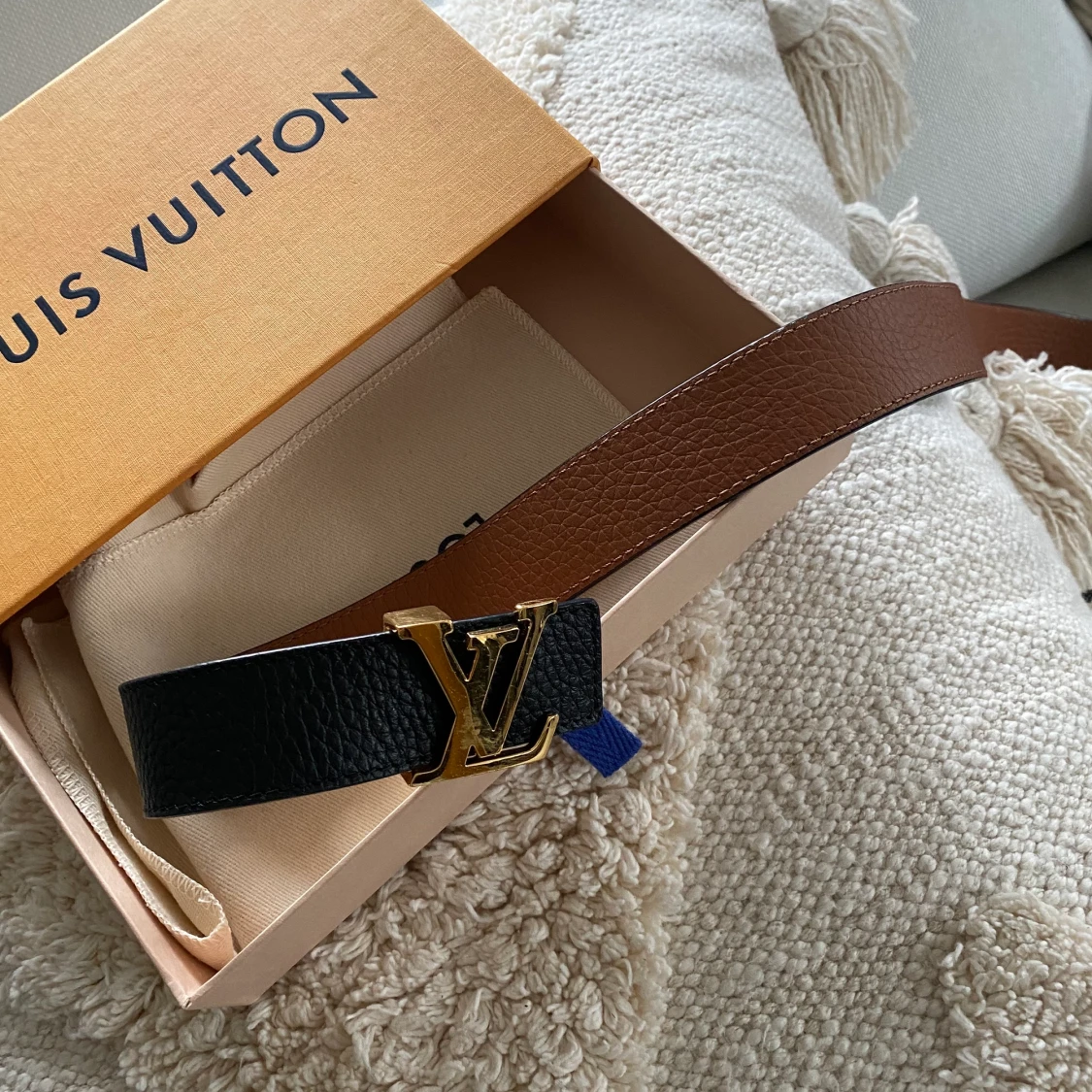 LOUIS VUITTON SKÄRP