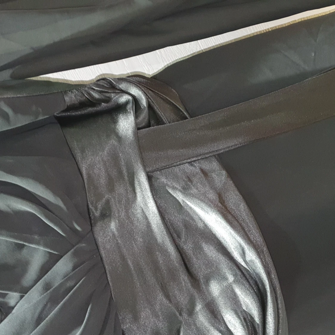 Svart klänning med sjal - 90