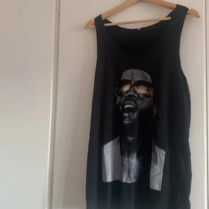 Kanye West Muscle tshirt - En tunn muscle tshirt 