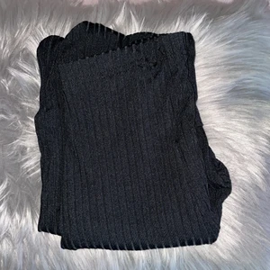 Byxor  - Säljer dessa fina byxor från plt 💞