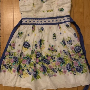 Tonåring klänning  - Strapless mini dress, för liten för mig nu