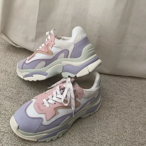 skor från ash  - såååååå snygga skor från ash! Ord. Pris 1800kr. Frakt tillkommer! 