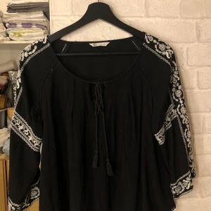 Cubus tröja/blus, s - Blus med knytning där fram