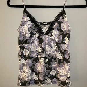 Linne bik bok - Linne från bik bok. Fint skick🥰