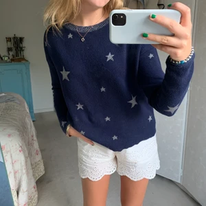 Stjärntröja💓 - Världens sötaste mörkblå tröja med stjärnor som tyvärr inte kommer till användning!😍