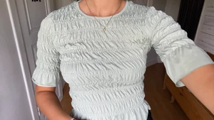 Ljusgrön top - En fin top i färgen ljusgrön. Endast använd ett fåtal gånger. 