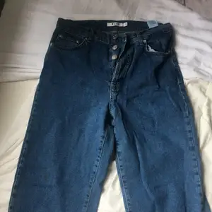 Vanliga blåa jeans 