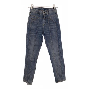 THE KOOPLES JEANS - THE KOOPLES. Jeans. Raka. Stlk 34/XS (för små) använda en gång