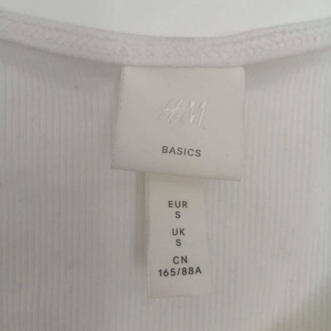 Vitt ribbat linne från HM - 91