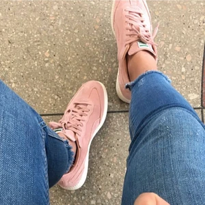 Puma sneakers  - Sneakers från puma. Storlek 36. Säljer för 200kr