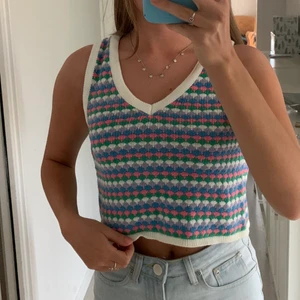 Topp  - Jättegullig topp från Stradivarius i stl S. Köpt för 200 kr och endast använd en gång 💗