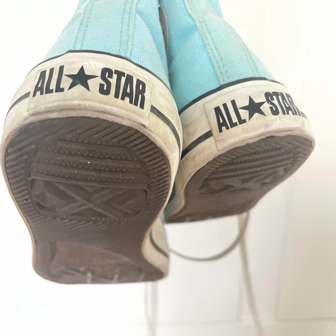 Blåa converse💙 - 91