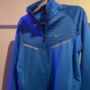 Nike tröja - Snygg o skön för träning