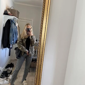 Stella McCartney väska - jättefin stella liknande väska! Fint skick❣️TAR EMOT BUD🥰. 