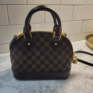 Louis Viutton Alma bag  - Louis Viutton Alma bag. Aldrig kommit till användning.