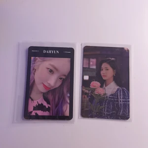 twice photocard - twice dahyun och tzuyu pc från albumet yes or yes. säljer då jag inte samlar twice! skriv för frågor eller mer bilder. 30 kr styck + 14 kr frakt!