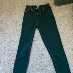 Byxor  - Fina byxor ”pax” från urban outfitters, oanvänt skick 